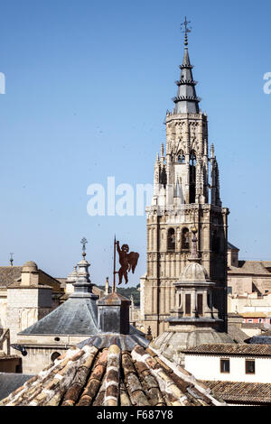 Toledo Spanien, Europa, Spanisch, Hispanic World Heritage Site, historisches Zentrum, Dächer, Glockenturm, Kirchturm, Primatenkathedrale der Heiligen Maria von Toledo, Catedra Stockfoto