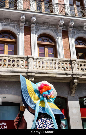 Toledo Spanien, Europa, Spanisch, Hispanic Plaza de Zocodover, historisches Viertel, asiatische Frauen, pamela-Sonnenhut, ArchitekturSpanien150703024 Stockfoto