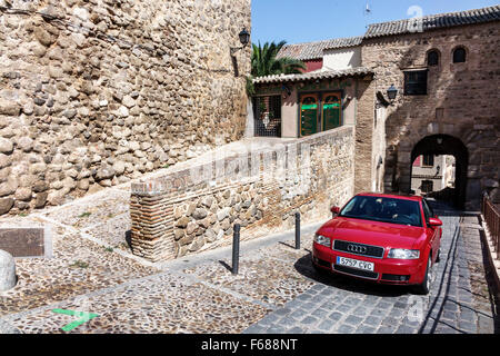 Toledo Spanien, Europa, Spanisch, Hispanic World Heritage Site, historisches Zentrum, Calle Cristo de la Luz, Puerta Bab al-Mardum, Puerta de Valmardon, Stadttor, Cob Stockfoto