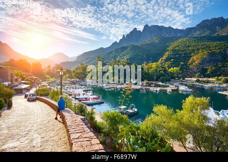 Porto-Dorf, Les Calanches, UNESCO, Golfe de Porto, Korsika, Frankreich Stockfoto