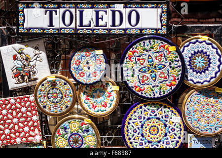 Toledo Spanien, Europa, Spanisch, Hispanic ethnic Gift Shop, Store, Souvenir, Shopping Shopper Shopper Shop Shops Markt Märkte Markt Kauf Verkauf, re Stockfoto