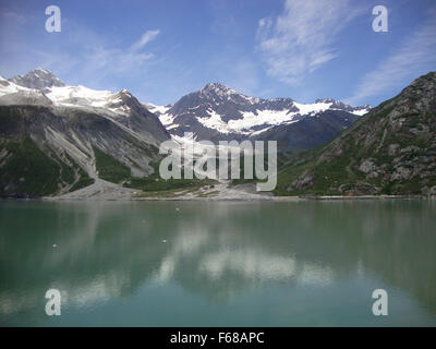 Harvard-Gletscher von einem Schiff in College Fjord, Alaska. Stockfoto