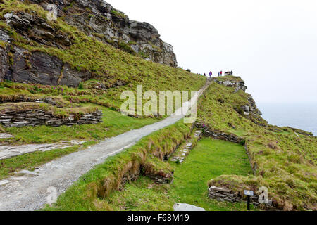 Die Ruinen von Tintagel Castle (English Heritage) in Cornwall, England, UK Stockfoto