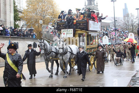 London, UK. 14. November 2015. Lord Mayor es Show 2015 London Parade 800. Jubiläum wurde in diesem Jahr maritime Experten Alderman Jeffrey Mountevans als der 688. Lord Mayor der City of London, Übernahme von Alan Yarrow gewählt. Herr Mountevans ist ein Crossbencher Peer in das House Of Lords und diente als der Sheriff von der City of London 2012/13. Bildnachweis: Stills Presse/Alamy Live-Nachrichten Stockfoto