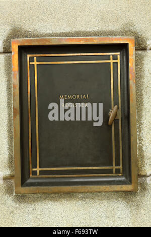 Die Gedenkstätte melde dich bei Taukkyan War Cemetery in der Nähe von Yangon, Myanmar. Stockfoto