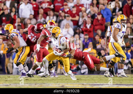 Baton Rouge, LA, USA. 14. November 2015. LSU Tigers Wide Receiver Maleachi Dupre (15) während des Spiels zwischen der LSU Tigers und die Arkansas Razorbacks im Tiger Stadium in Baton Rouge, Louisiana Bildnachweis: Csm/Alamy Live-Nachrichten Stockfoto