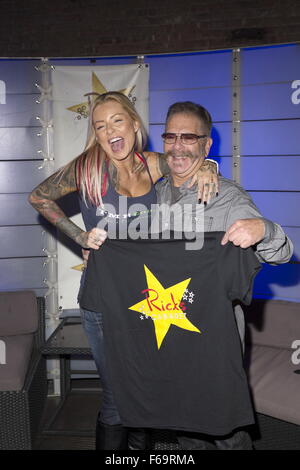 Ricks Kabarett NYC 10. Jubiläumsparty mit "Ronnie Limousinen-Chauffeur" von der Howard Stern Show mit: Britney Shannon, Raven wo: New York, New York, Vereinigte Staaten von Amerika bei: 14. Oktober 2015 Stockfoto