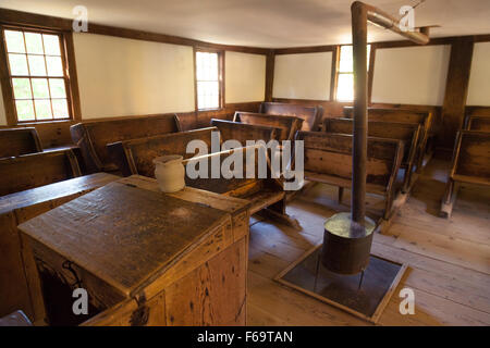 19. Jahrhundert Schule House, Old Sturbridge Village lebendes Museum, Massachusetts, New England USA Stockfoto