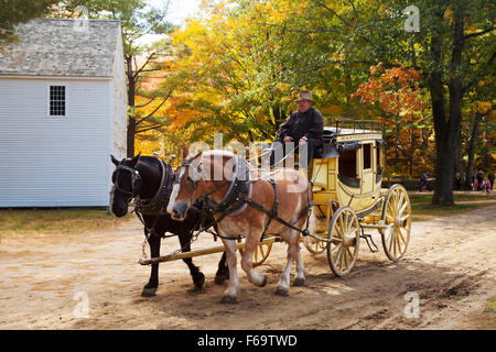 Historischen 19. Jahrhundert amerikanische Stagecoach, Old Sturbridge Village lebendes Museum, Massachusetts MA USA Stockfoto