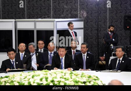 Antalya, Türkei. 15. November 2015. Chinesischen Staatspräsidenten Xi Jinping spricht bei einem BRICS Staats-und Regierungschefs treffen in Antalya, Türkei, 15. November 2015. Bildnachweis: Rao Aimin/Xinhua/Alamy Live-Nachrichten Stockfoto