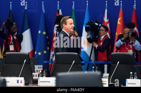 Antalya, Türkei. 15. November 2015. Der britische Premierminister David Cameron zu Jahresbeginn eine Diskussionsrunde am Konferenztisch des G20-Gipfels in Antalya, Türkei. Bildnachweis: Dpa picture Alliance/Alamy Live News Stockfoto