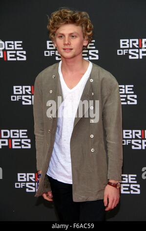 Berlin, Deutschland. 13. November 2015. Johannes Nussbaum besucht die "Agentenbrücke" Weltpremiere im Zoo Palast am 13. November 2015 in Berlin, Deutschland. © Dpa/Alamy Live-Nachrichten Stockfoto