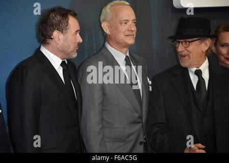 Sebastian Koch, Tom Hanks, Steven Spielberg besucht am World Premiere der Agentenbrücke - Der Unterhaendler "13.11.2015 in Berlin, Deutschland Stockfoto