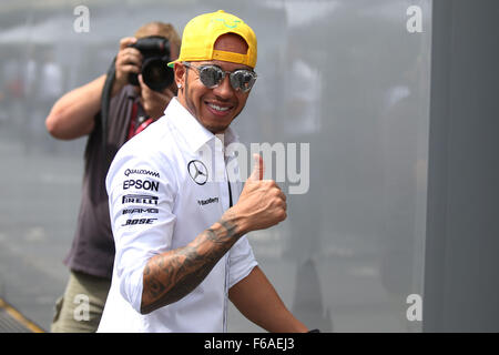 Interlagos, Brasilien. 15. November 2015. Motorsport: FIA Formula One World Championship 2015, Grand Prix von Brasilien, #44 Lewis Hamilton (GBR, Mercedes AMG Petronas Formula One Team), Credit: Dpa picture-Alliance/Alamy Live News Stockfoto