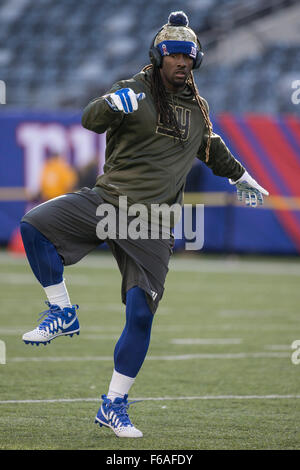 East Rutherford, New Jersey, USA. 15. November 2015. New York Giants Wide Receiver Dwayne Harris (17) erstreckt sich während der Warm-ups vor dem NFL-Spiel zwischen den New England Patriots und die New York Giants im MetLife Stadium in East Rutherford, New Jersey. Christopher Szagola/CSM/Alamy Live-Nachrichten Stockfoto