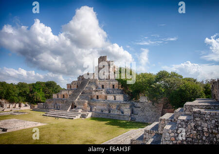 Die fünf Geschichte Pyramide auf den Maya-Ruinen von Edzna, Campeche, Mexiko. Stockfoto