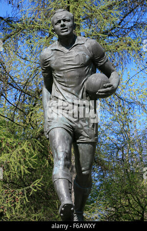 Denkmal für die sowjetischen Fußballer Eduard Streltsov (1937-1990) des FC Torpedo Moskau in Moskau, Russland Stockfoto