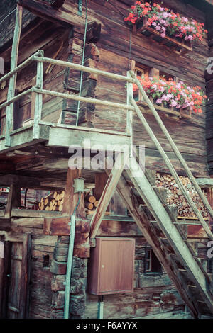 Holzhäuser in Fiesch - Schweiz Stockfoto