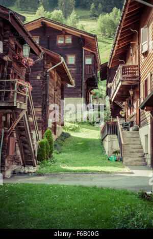 Holzhäuser in Fiesch - Schweiz Stockfoto