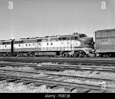 [Texas & Pazifik, Diesel-elektrischen Passagier Lok Nr. 2001] Stockfoto