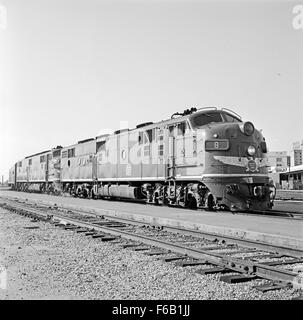 [Texas & Pazifik, Diesel elektrische Passagier Lokomotiven Nr. 8 und 9] Stockfoto