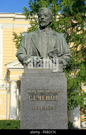 Statue des russischen Physiologen Ivan Sechenov (1829-1905) in Moskau, Russland Stockfoto