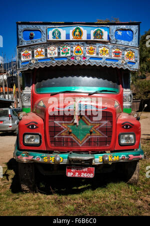 Ein Lkw in Bhutan. Stockfoto