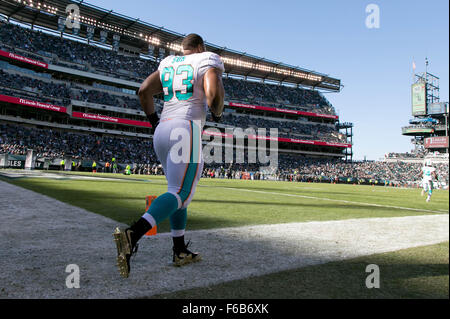 Philadelphia, Pennsylvannia, USA. 15. November 2015. Miami Dolphins defensive Ndamukong Suh (93) am Lincoln Financial Field in Philadelphia, Pennsylvannia am 15. November 2015 in Angriff nehmen. Bildnachweis: Allen Eyestone/The Palm Beach Post/ZUMA Draht/Alamy Live-Nachrichten Stockfoto