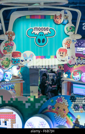 Elch Spielzeug Abschnitt, Toys R uns innen am Times Square, New York Stockfoto