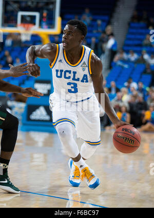 Westwood, CA. 15. November 2015. UCLA Bruins zu schützen (3) Aaron Holiday-Laufwerke in den Korb während ein pre-Season-Spiel zwischen der Cal Poly Mustangs und den UCLA Bruins an Pauley Pavilion in Westwood, Kalifornien. Die UCLA Bruins besiegten die Cal Poly Mustangs 88-83. (Obligatorische Credit: Juan Lainez/MarinMedia/Cal Sport Media) © Csm/Alamy Live-Nachrichten Stockfoto