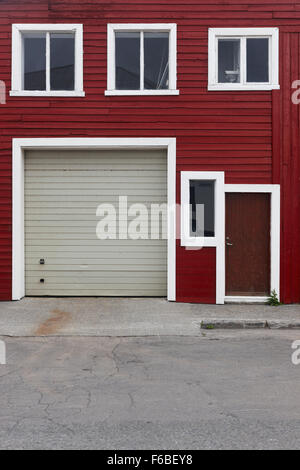 Traditionelle isländische Heimat Fassade vertikale Textfreiraum Stockfoto