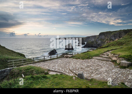 Ansicht von Bedruthan Steps in Cornwall. Stockfoto