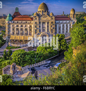 Historischen Danubius Hotel Gellert am Fuße des Gellert-Hügel am Ufer der Donau. 1918 von Armin Hegedüs, Artur Sebestyen errichtet eine Stockfoto