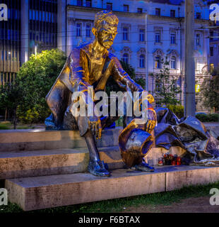 Attila József Statue neben dem Parlament, Budapest, Ungarn Stockfoto