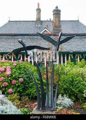 Fliegende Gänse-Skulptur in Grange-über-Sande Cumbria UK Stockfoto