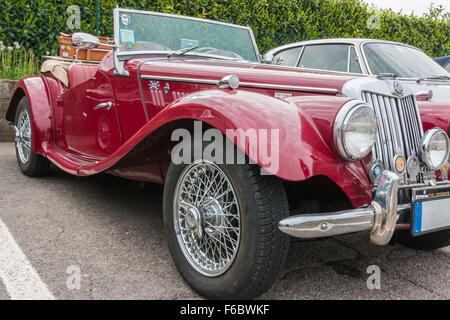 PARMA, Italien - APRIL 2015: MG Retro Oldtimer Stockfoto