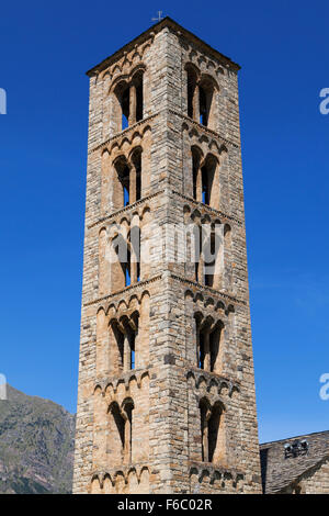 Romanische Glockenturm Turm von Santa Climent Kirche in Taull, Vall de Boi, Katalonien. Stockfoto