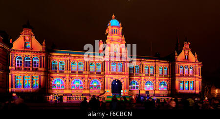 Durham Lumiere 15. November 2015 The Red House des französischen Künstlers Patrice Warrener Stockfoto