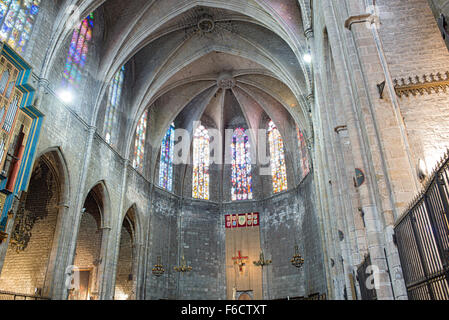 Apsis und Altar der Basilika von Santa Maria del Pi oder Santa Maria del Pino. Ciutat Vella Bezirk. Barcelona, Katalonien, Spanien Stockfoto