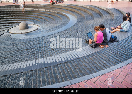 Australien, New South Wales, Sydney, Darling Harbour, Wasserkaskaden Instalation "Gezeiten" Stockfoto