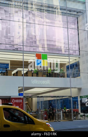 Fassade, Microsoft Retail Store, Fifth Avenue, New York, USA Stockfoto