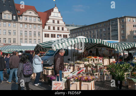 Markt im Gange auf dem Markt-Platz der zentralen Leipzig, Sachsen Stockfoto