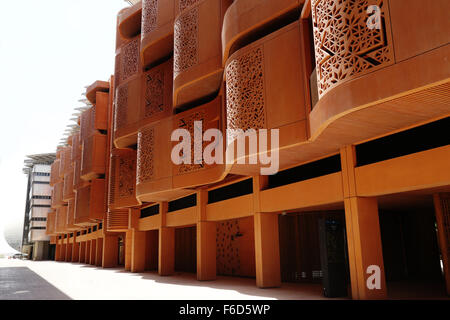 "Zero Carbon Masdar City, Abu Dhabi in den Vereinigten Arabischen Emiraten - Gebäude entworfen, um maximale Licht ohne Strom. Stockfoto