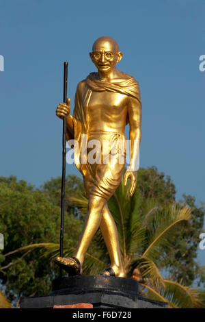 Mahatma Gandhi-Statue, Quilon Strand, Kerala, Indien, Asien Stockfoto