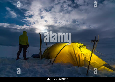 Zelten in der nördlichen Wüste Stockfoto