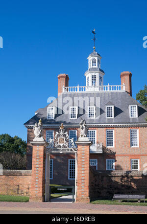 Eingang zum Palast des Gouverneurs, Colonial Williamsburg, Virginia, USA Stockfoto