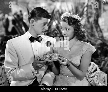 Datum der Freigabe: 15. August 1946. FILMTITEL: Urlaub in Mexiko. STUDIO: Metro-Goldwyn-Mayer (MGM). PLOT:. Im Bild: RODDY MCDOWALL als Stanley Owen und JANE POWELL als Christine Evans. Stockfoto