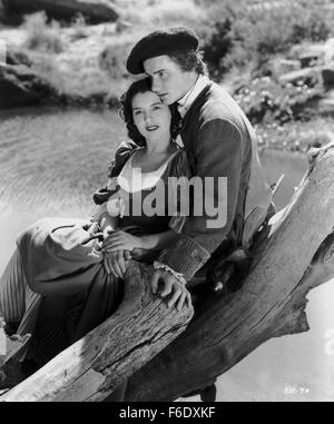 Erscheinungsdatum: 28. November 1948. FILMTITEL: entführt. STUDIO: Lindsley Parsons Bild. PLOT:. Im Bild: SUE ENGLAND als Aileen Fairlie und RODDY MCDOWALL als David Balfour. Stockfoto