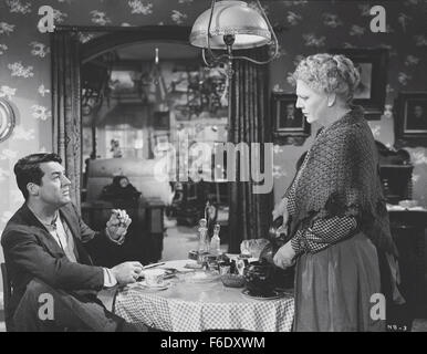 FREIGEGEBEN: 17. Oktober 1944 - Film Originaltitel: keines, aber the Lonely Heart - im Bild: Schauspieler CARY GRANT und Schauspielerin ETHEL BARRYMORE. Stockfoto