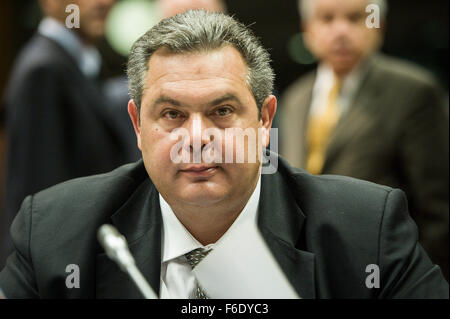 Brüssel, Bxl, Belgien. 17. November 2015. Griechischen defense Minister Panos Kammenos zum Jahresbeginn einen europäischen Verteidigungsminister treffen in Brüssel am 17.11.2015 von Wiktor Dabkowski Credit: Wiktor Dabkowski/ZUMA Draht/Alamy Live News Stockfoto